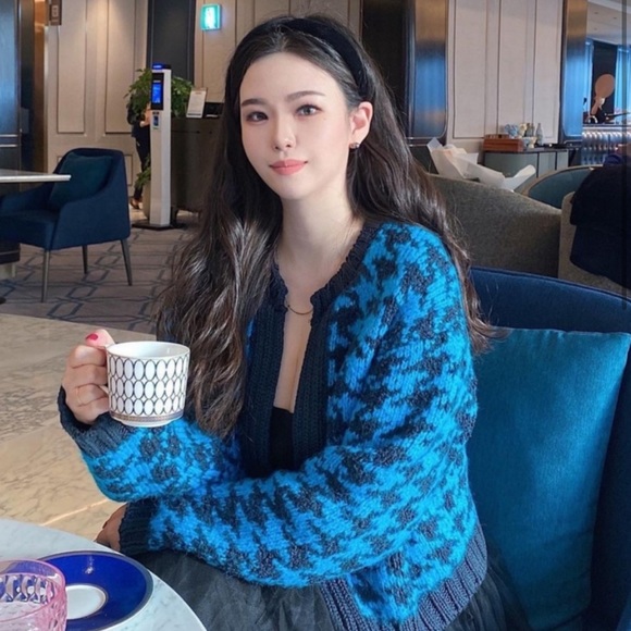 Zara Sweaters - {Zara} Houndstooth Knit Cardigan